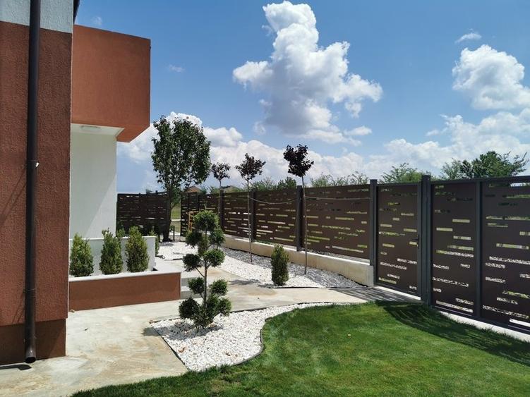 Casă individuală cu 4 camere cu Teren 530 Mp în Săftica