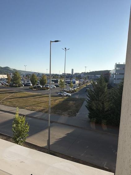 Apartament cu 3 camere în Florești