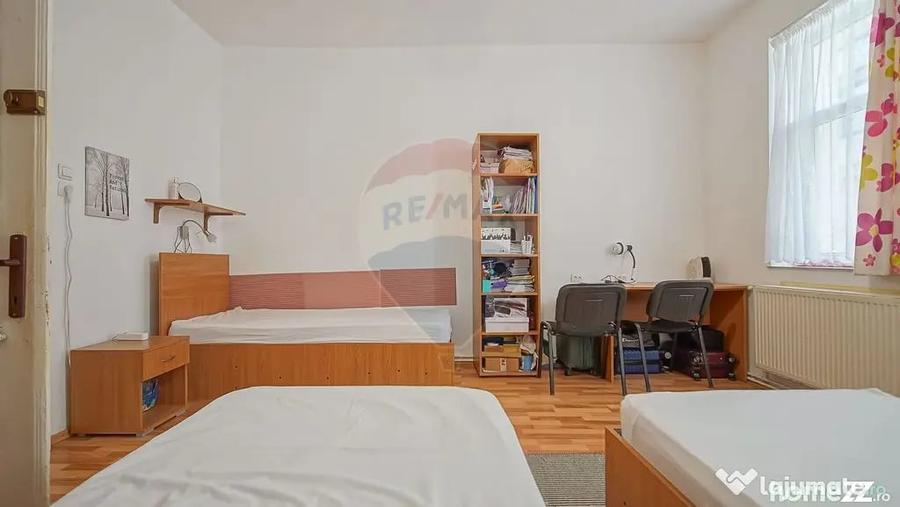 Casă cu 3 camere cu Teren 290 Mp în Central