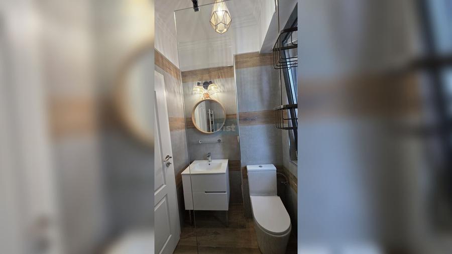 Apartament cu 2 camere decomandat, mobilat în P-ța Alba Iulia