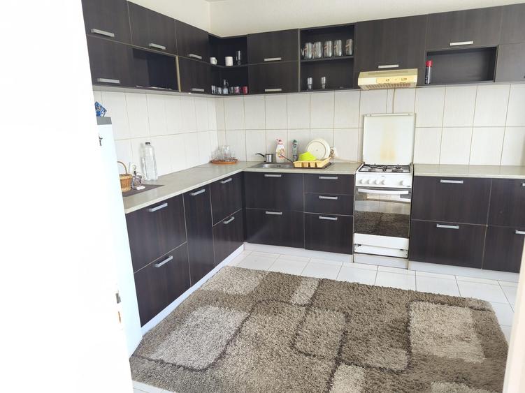 Casă cu 3 camere cu Teren 400 Mp în Acățari