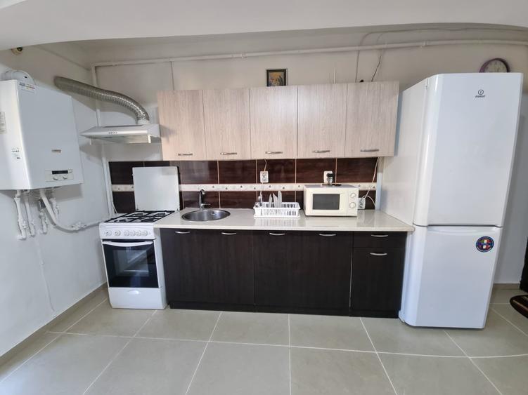 Apartament cu 2 camere nedecomandat în Berceni