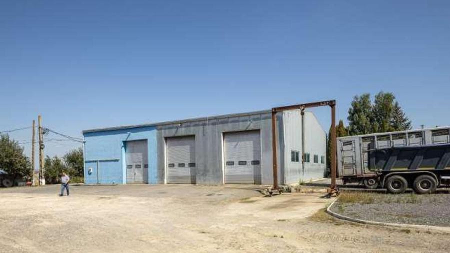 Spațiu industrial, în Stupini