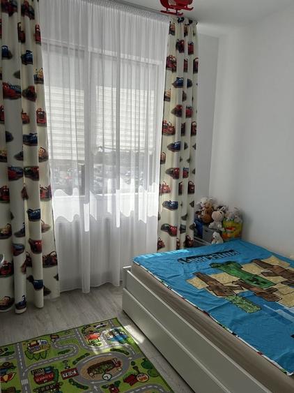 Apartament cu 4 camere decomandat, mobilat în Rahova