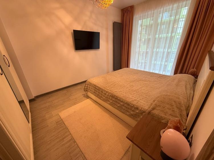 Apartament cu 2 camere semidecomandat, mobilat în Nord