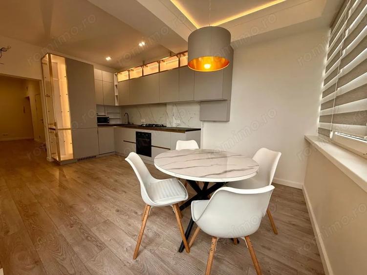 Apartament cu 2 camere decomandat în Eroii Revoluției