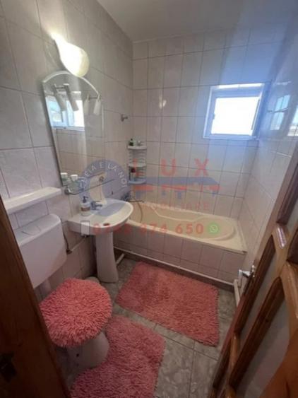 Apartament cu 4 camere decomandat în Piața Nouă