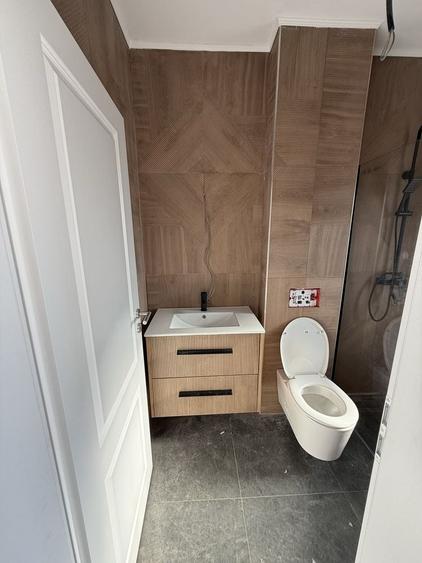 Casă cu 4 camere în Exterior Vest