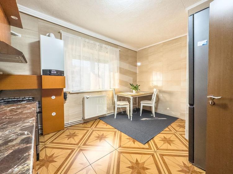 Apartament cu 2 camere decomandat, mobilat în Sebastian