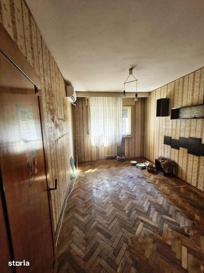 Apartament cu 3 camere decomandat în Grivița