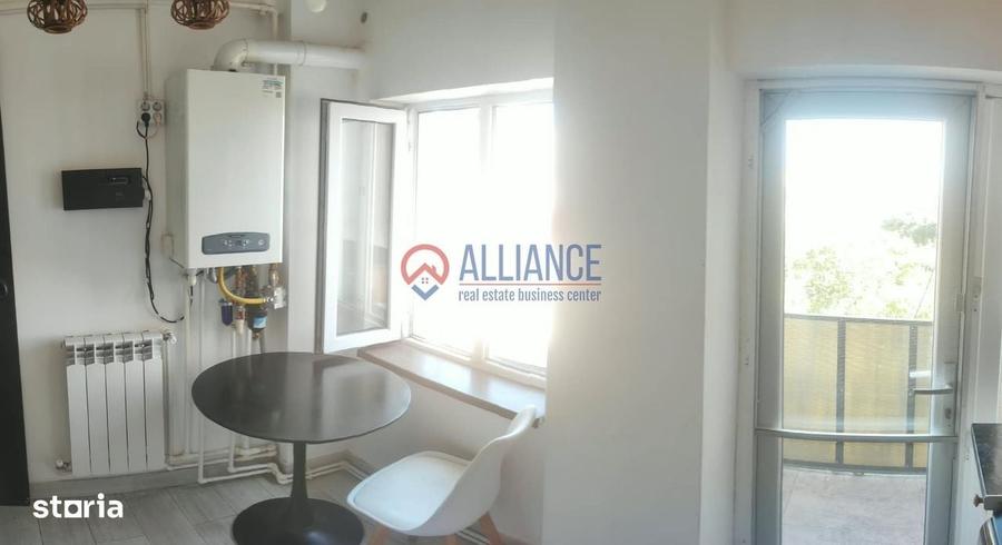 Apartament cu 3 camere semidecomandat în Peninsula