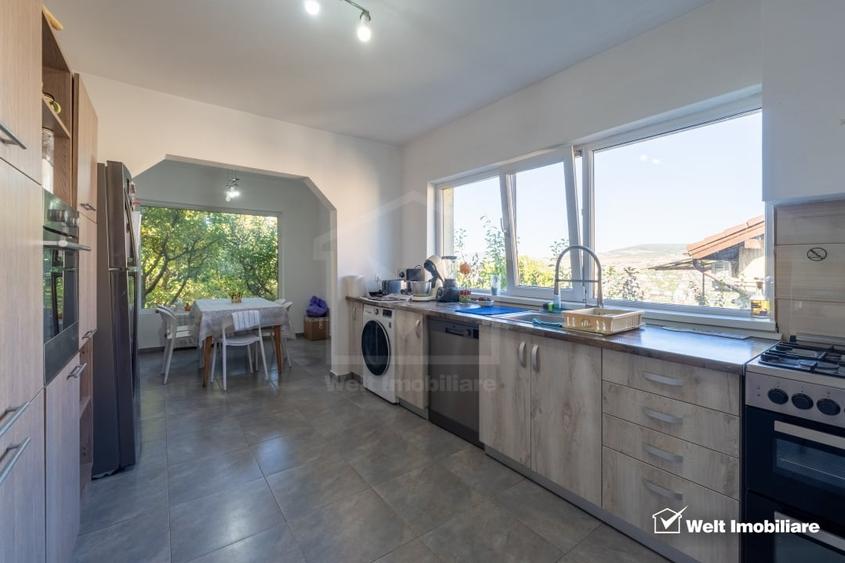 Casă individuală cu 7 camere cu Canalizare în Gruia