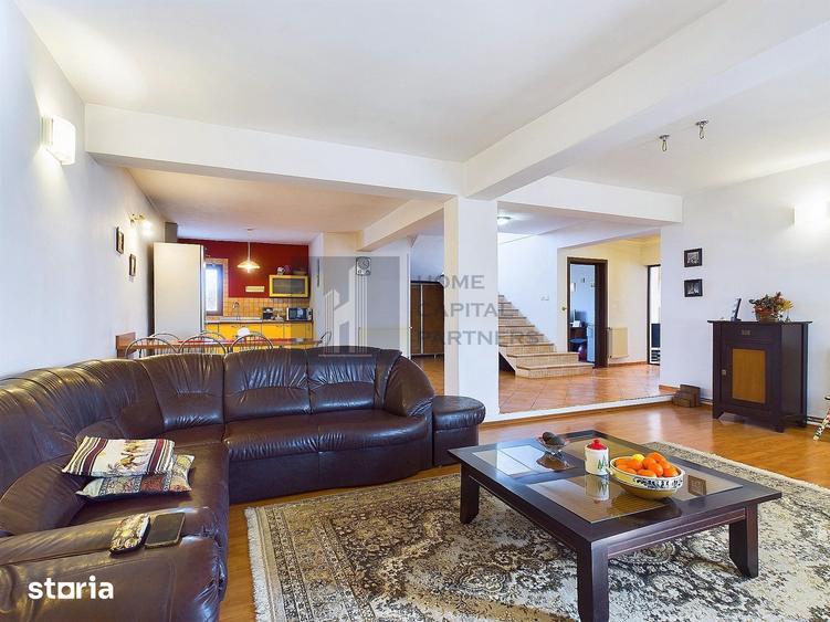 Casă cu 6 camere cu Teren 687 Mp în Crevedia