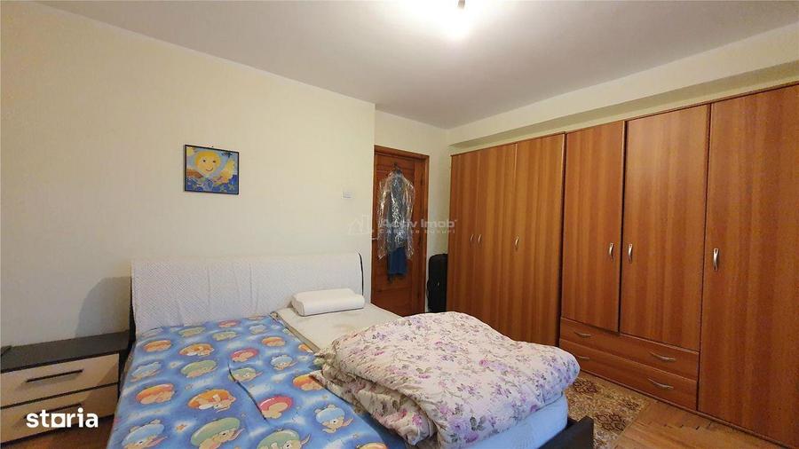 Apartament cu 3 camere decomandat în Obcini