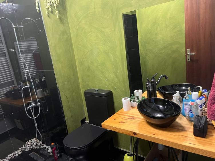 Apartament cu 4 camere decomandat, mobilat în Băneasa