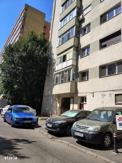 Apartament cu 3 camere în Pantelimon