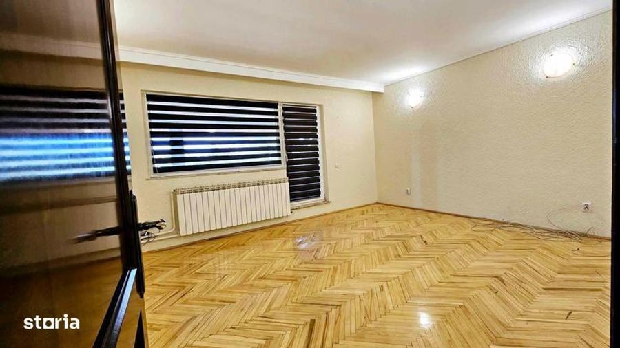 Casă cu 4 camere cu Teren 280 Mp în Independenței