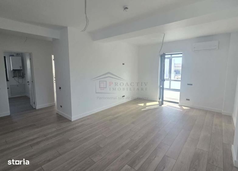 Spațiu comercial, de 638 mp, în Roșu