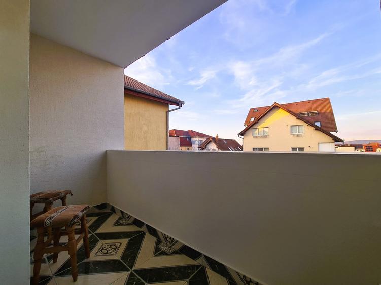 Apartament cu 3 camere semidecomandat, mobilat în Calea Poplăcii