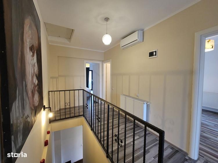 Casă cu 4 camere în Odăile