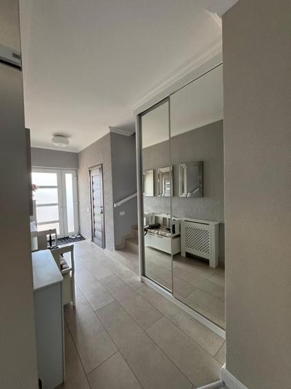 Duplex cu 4 camere cu Canalizare în Popești