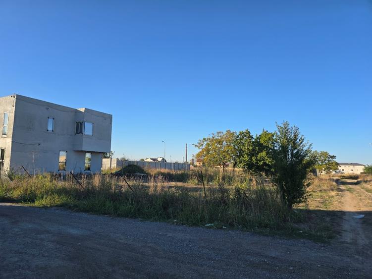 Teren Construcții intravilan de 1000 mp, în Km 5