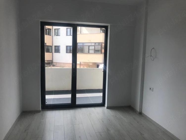 Apartament cu 2 camere decomandat în Traian