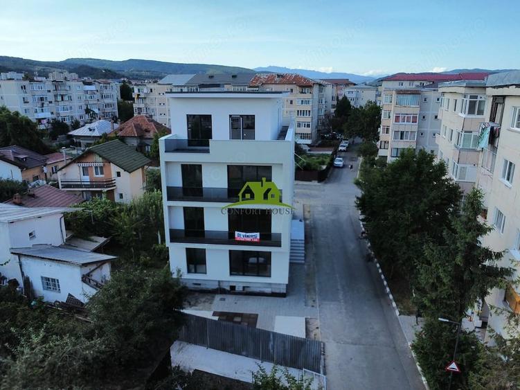 Ap.3 Camere la Etaj 1,Bloc 2026, cartier Traian-Cecilia Storck , Rm.VL - 18