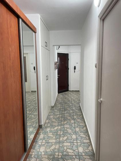 Apartament cu 3 camere decomandat în Giulești