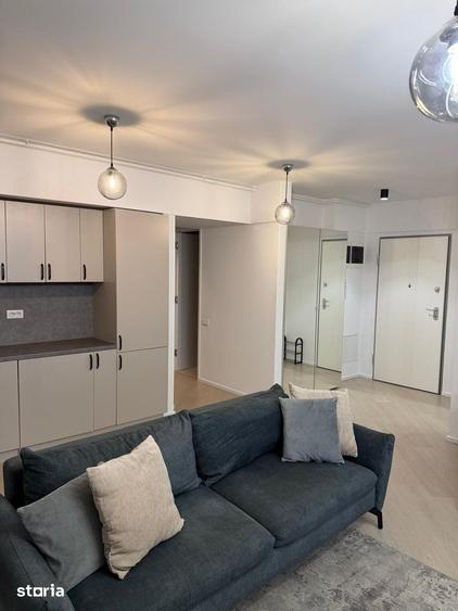Apartament cu 3 camere în Văcăresti