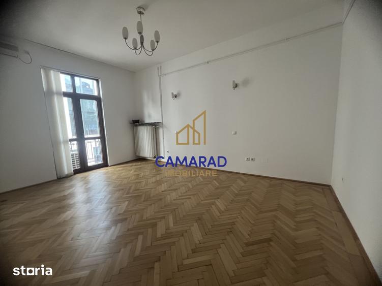 Apartament cu 3 camere în Victoriei