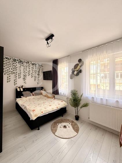 Apartament cu 3 camere semidecomandat, mobilat în Florești
