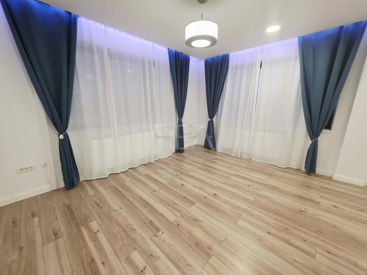 Casă individuală cu 5 camere cu Canalizare în Theodor Pallady