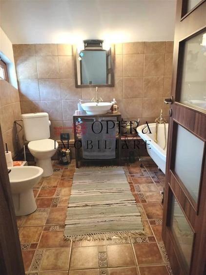 Duplex cu 4 camere cu Canalizare în Ultracentral