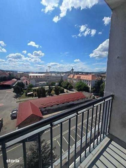 Apartament cu 4 camere în Mărăști