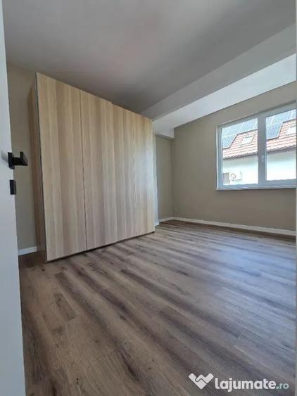 Apartament cu 3 camere decomandat în Băneasa