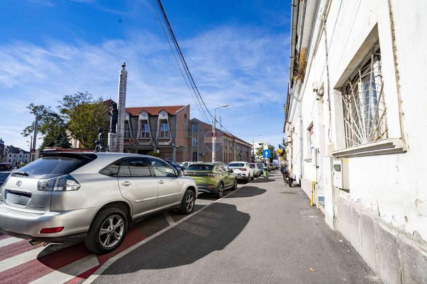 Apartament cu 5 camere în Central