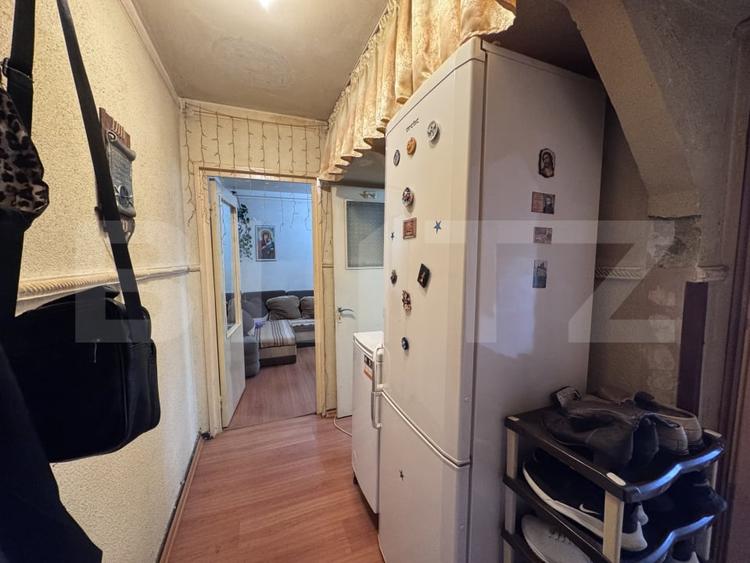 Apartament cu 2 camere semidecomandat, mobilat în Malu Roșu
