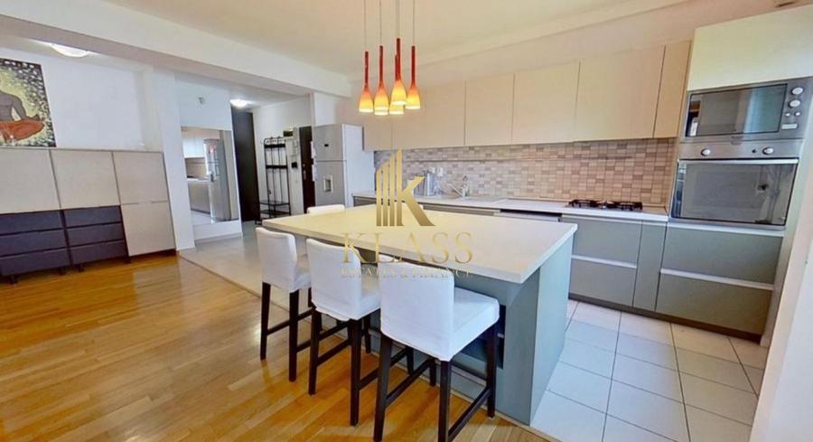 Apartament cu 3 camere decomandat, mobilat în Nord