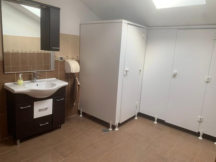 Casă individuală cu 7 camere cu Canalizare în Prelungirea Ghencea