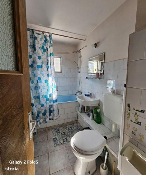 Apartament cu 3 camere în Iosia