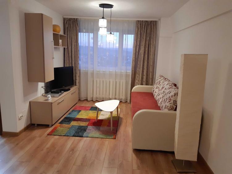 Apartament cu 2 camere decomandat în Exterior Vest