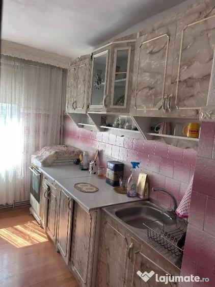 Apartament cu 2 camere decomandat în Ampoi 1