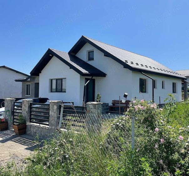 Casă cu 2 camere cu Teren 600 Mp în Valea Adâncă