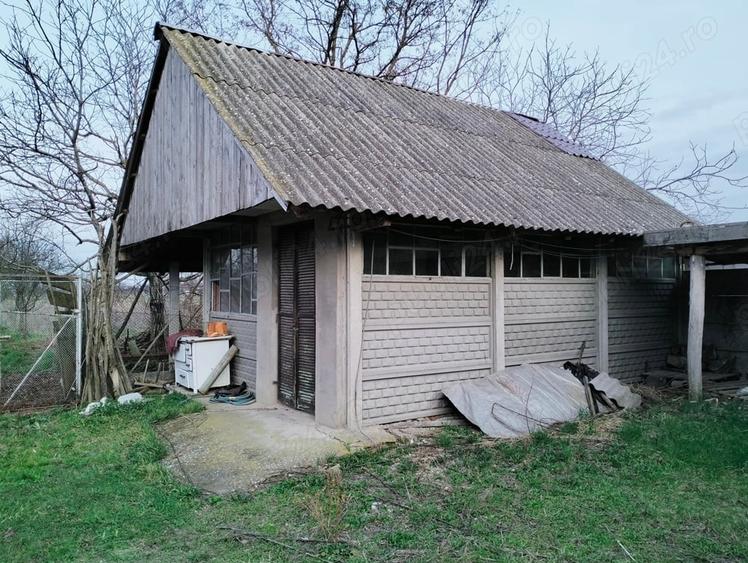 Casă cu 3 camere cu Teren 1500 Mp în Macedonia