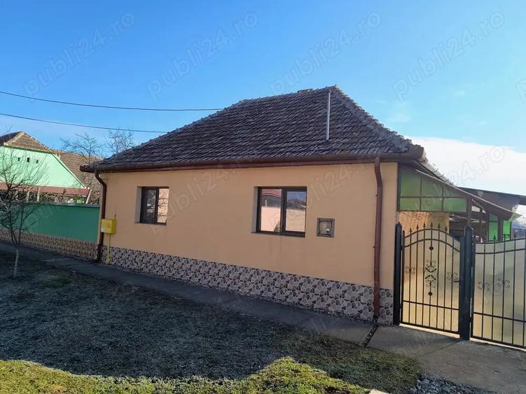 Casă cu 3 camere cu Teren 1200 Mp în Periam
