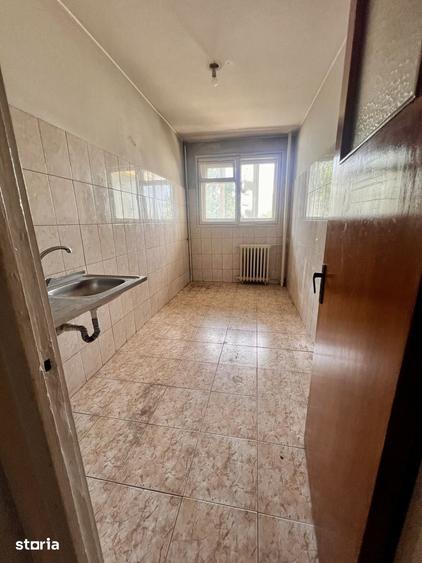 Apartament cu 3 camere decomandat în Vatra Luminoasă