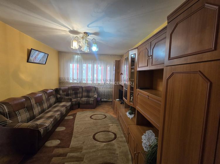 Inchiriere Apartament 2 camere zona Vest-Eremia Grigorescu - 1