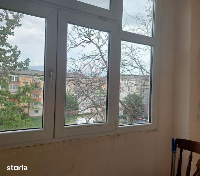Apartament cu 2 camere decomandat în Caransebeș