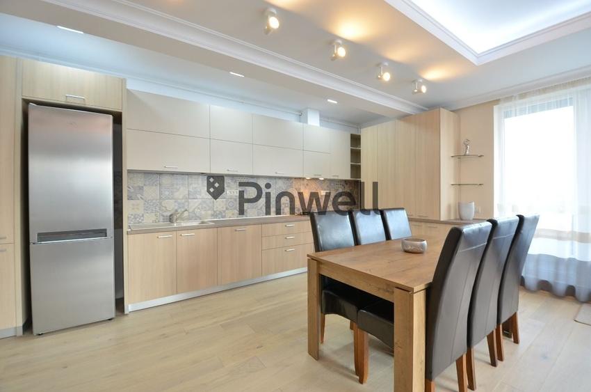 Apartament cu 4 camere, mobilat în Barbu Văcărescu